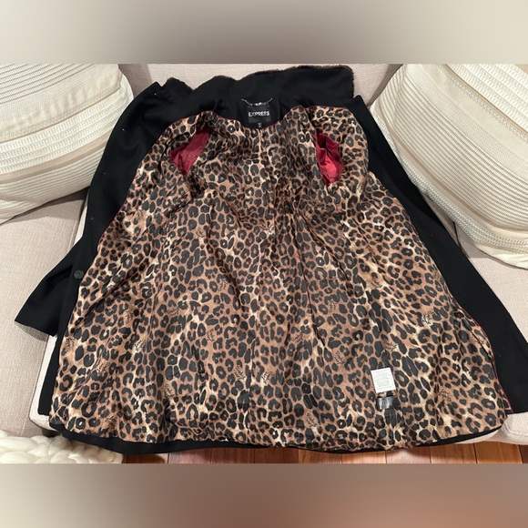 Express - Picture 2 of 10